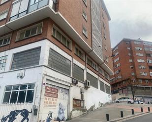 Vista exterior de Local en venda en Bilbao  amb Aire condicionat