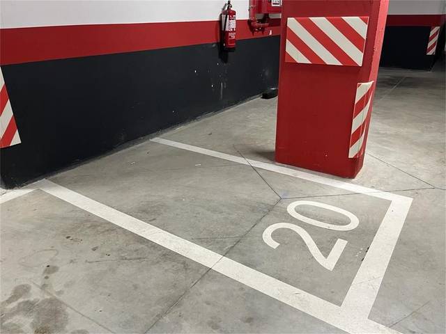 Garaje en Alquiler en Carrer del Dos de Maig, 30 en Centre