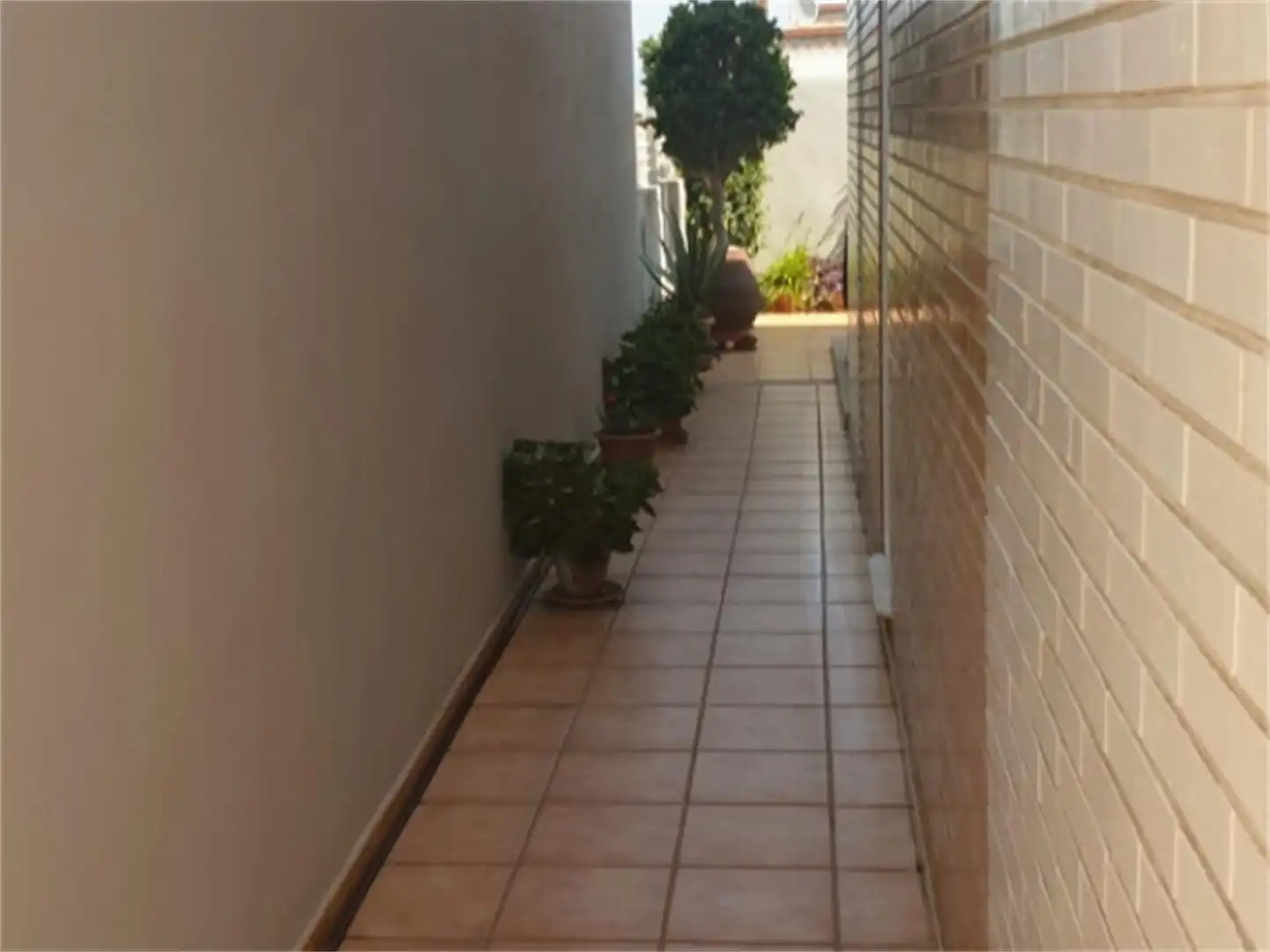 Wohnung zum Verkauf in Partida Partidor-medio, Playa - Ben Afeli Wohnung zum Verkauf in Almazora / Almassora mit Klimaanlage, Heizung und Privatgarten