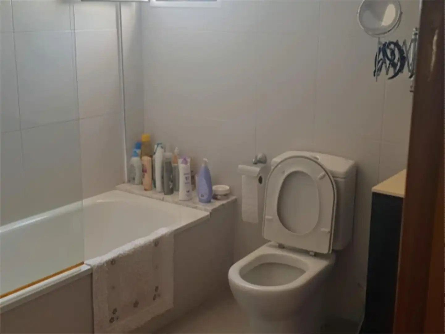 Wohnung zum Verkauf in Partida Partidor-medio, Playa - Ben Afeli Badezimmer von Wohnung zum Verkauf in Almazora / Almassora mit Klimaanlage, Heizung und Privatgarten