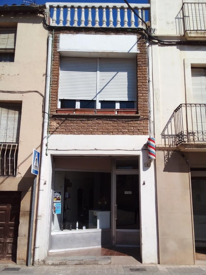 Exterior view of Single-family semi-detached for sale in Ivars d'Urgell  with Terrace