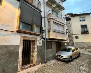 Vista exterior de Casa adosada en venda en Cervera del Río Alhama amb Balcó