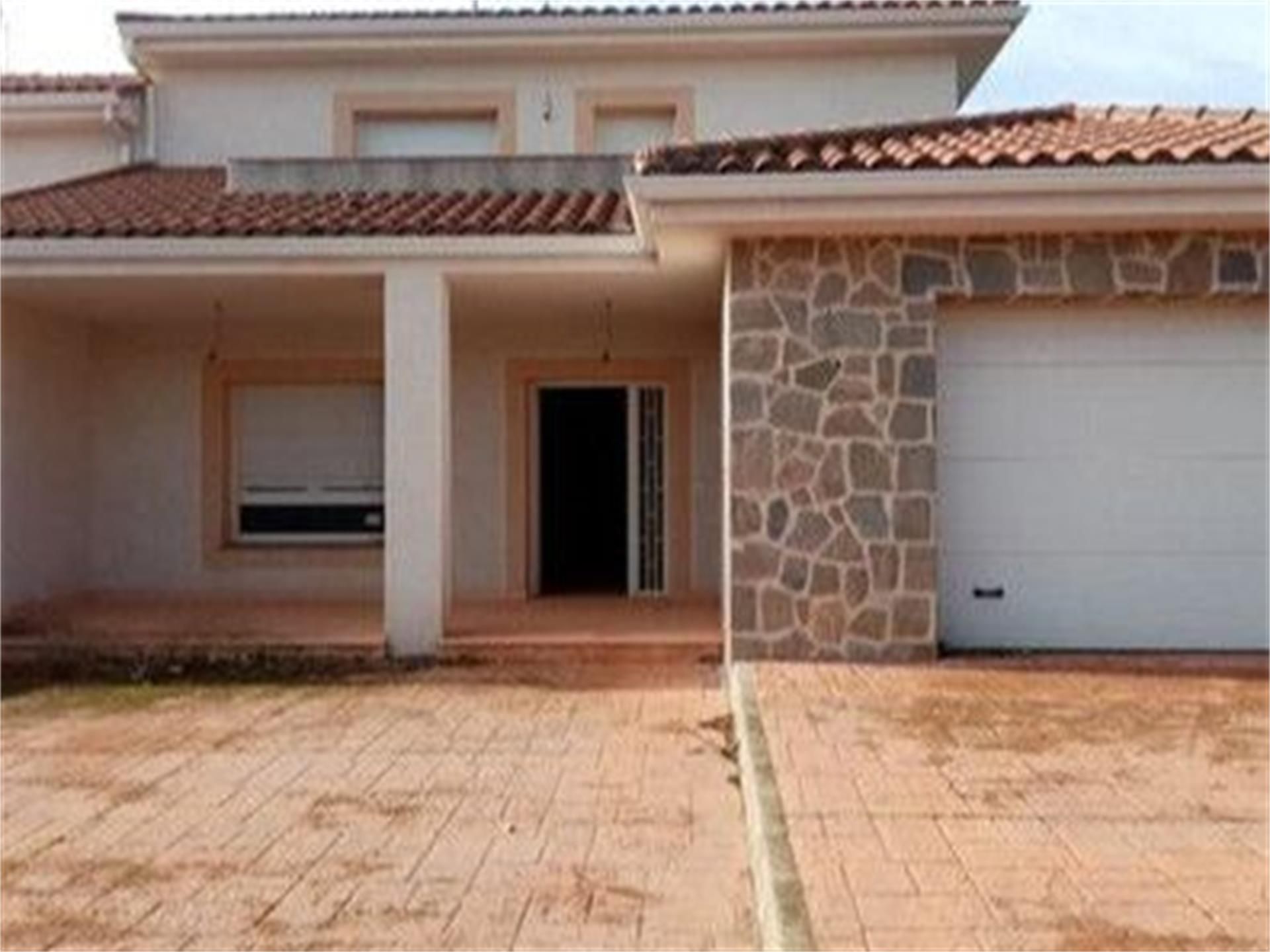 Vista exterior de Piso en venta en San Martín de Valdeiglesias con Jardín privado y Terraza