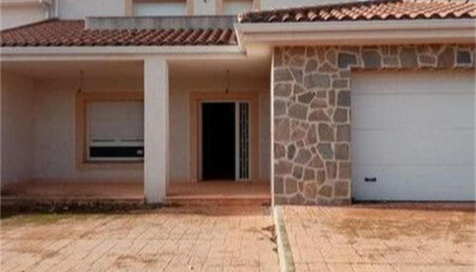 Flat for sale in ኡርባኒሳሲኦን ኻባ ክሩስ ፓንታ, 110, San Martín de Valdeiglesias, Madrid - image 1 Photo 1 of Flat for sale in ኡርባኒሳሲኦን ኻባ ክሩስ ፓንታ, 110, San Martín de Valdeiglesias, Madrid