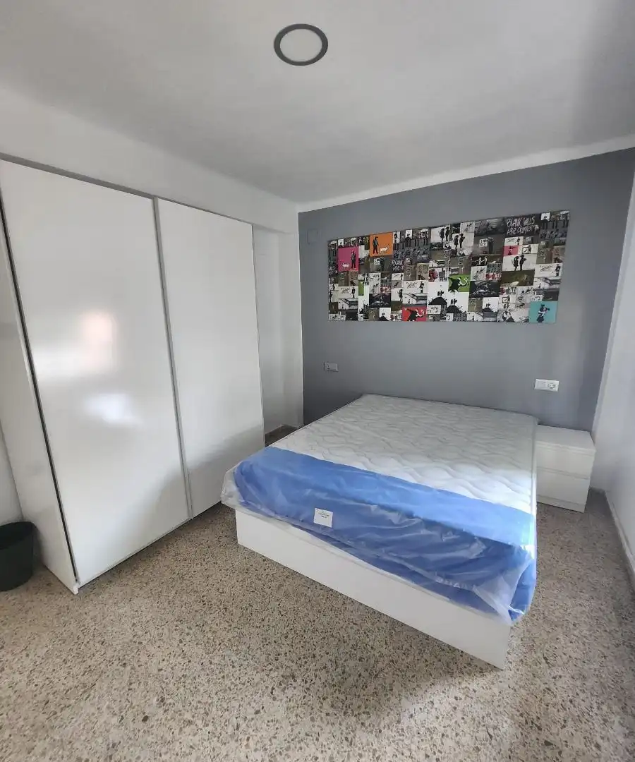 Zimmer in Carrer del Poeta Mas y Ros, 7, L'Amistat Zimmer in Carrer del Poeta Mas y Ros, 7, L'Amistat