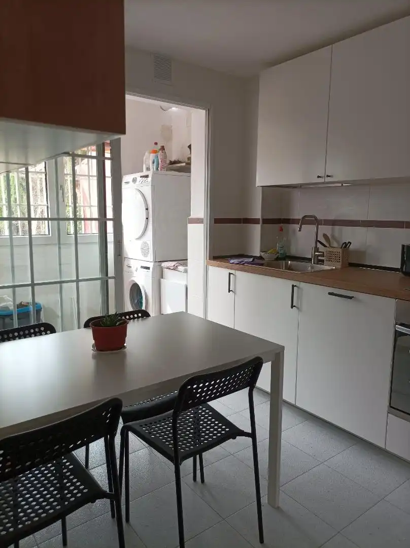 Room in Calle Vicente Alexandre, 47, Pulianas