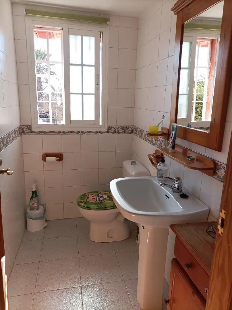 Room in Calle Vicente Alexandre, 47, Pulianas