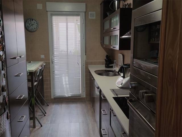 Piso en Venta en Calle Virgen de Lourdes, 30 en Baza
