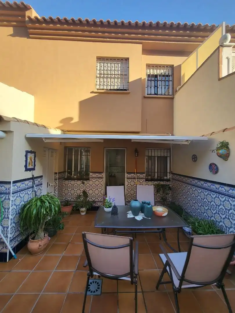 Garden of Detached homes for sale in Algeciras