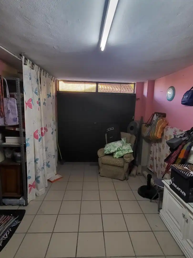 Detached homes for sale in Algeciras