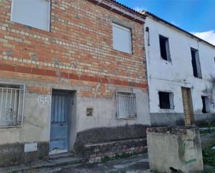 Vista exterior de Finca rústica en venda en Torreblascopedro amb Jardí privat