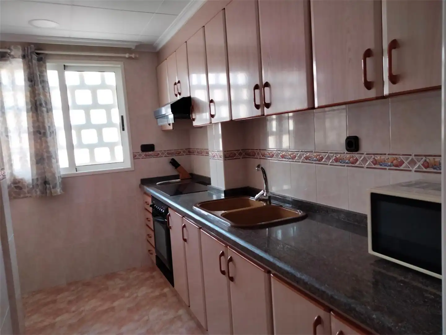 Piso de alquiler en Avinguda el Racó, 4, Sant Antoni Cocina de Piso de alquiler en Cullera con Aire acondicionado, Calefacción y Terraza
