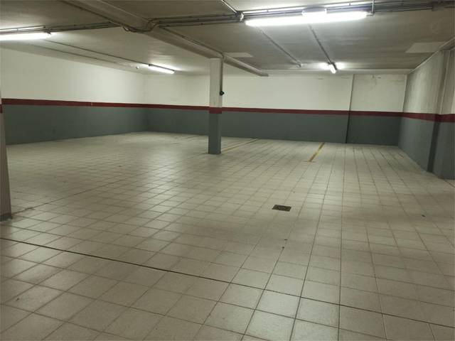 Garaje en Alquiler en Plaza Doctor Laguna, 2 en Plaza Mayor - San Agustín