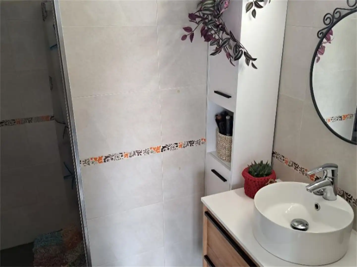 Piso en venta en Plaça Pla dels Àlbers, 20, Manlleu Baño de Piso en venta en Manlleu con Calefacción, Terraza y Parking comunitario
