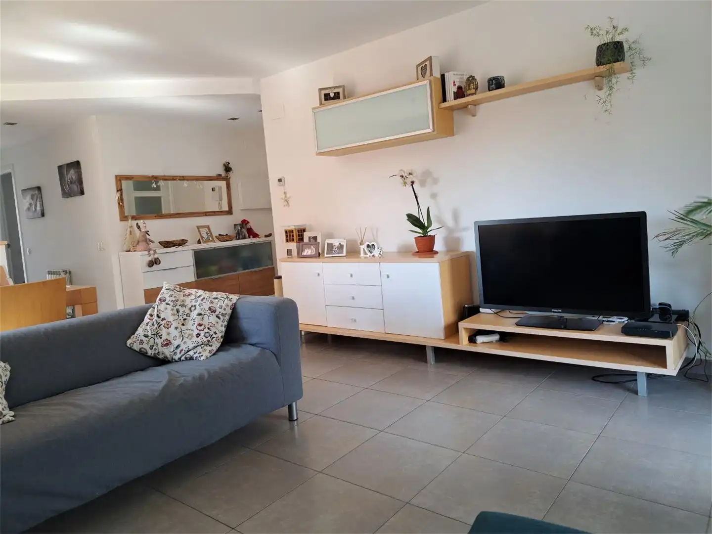 Piso en venta en Plaça Pla dels Àlbers, 20, Manlleu Sala de estar de Piso en venta en Manlleu con Calefacción, Terraza y Parking comunitario