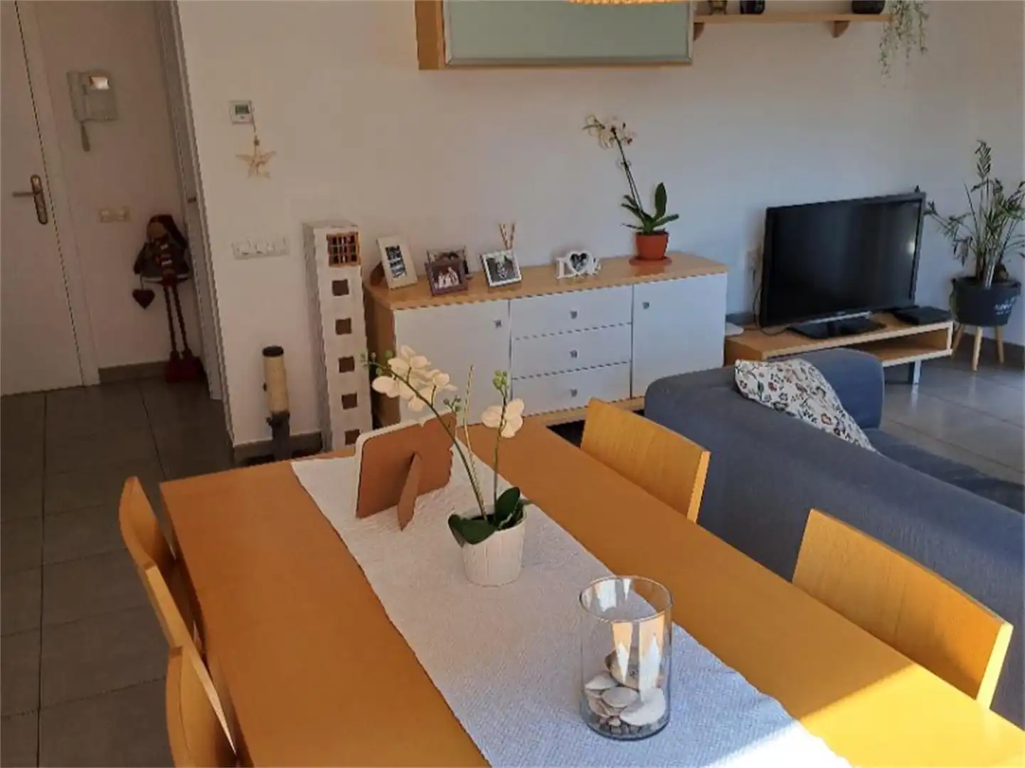 Piso en venta en Plaça Pla dels Àlbers, 20, Manlleu Comedor de Piso en venta en Manlleu con Calefacción, Terraza y Parking comunitario