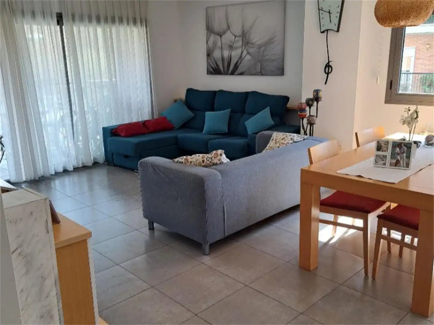 Piso en venta en Plaça Pla dels Àlbers, 20, Manlleu Sala de estar de Piso en venta en Manlleu con Calefacción, Terraza y Parking comunitario