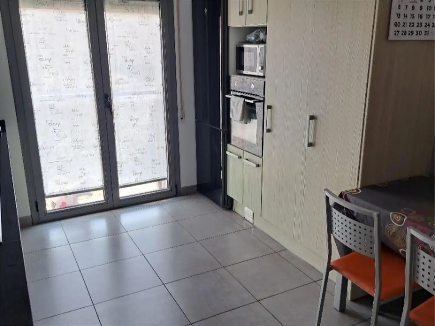 Piso en venta en Plaça Pla dels Àlbers, 20, Manlleu Cocina de Piso en venta en Manlleu con Calefacción, Terraza y Parking comunitario