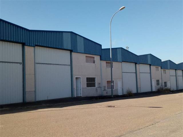 Nave industrial en Alquiler en Calle Don Benito, 5 en Lobón