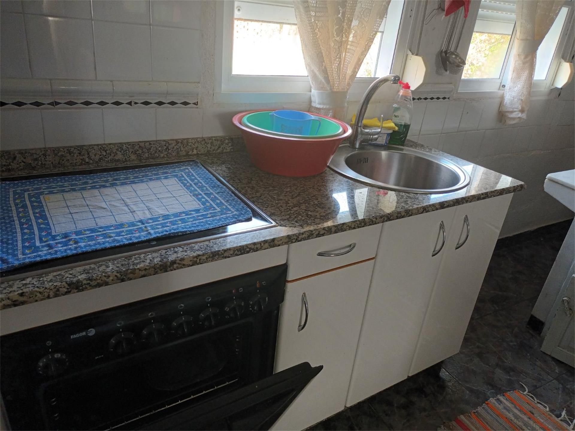 Küche von Country house zum verkauf in Taboada mit Abstellraum und Möbliert