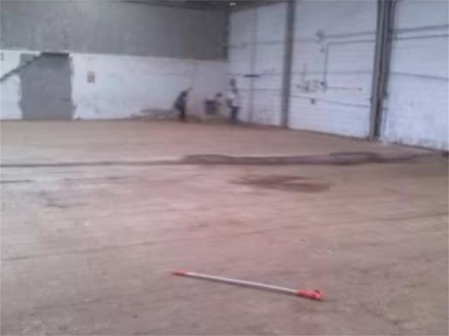 Local comercial en Alquiler en Carretera Brenes, 16A en Pino Montano - Consolación