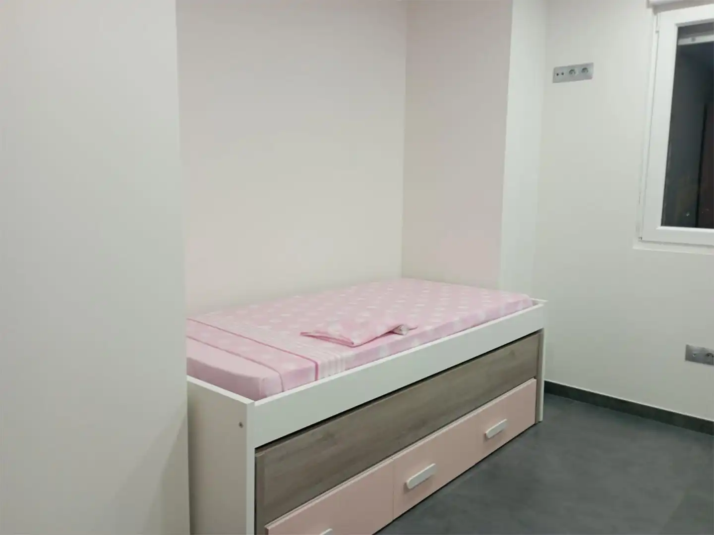 Dormitori de Casa o xalet en venda en Alfoz de Lloredo amb Terrassa i Balcó