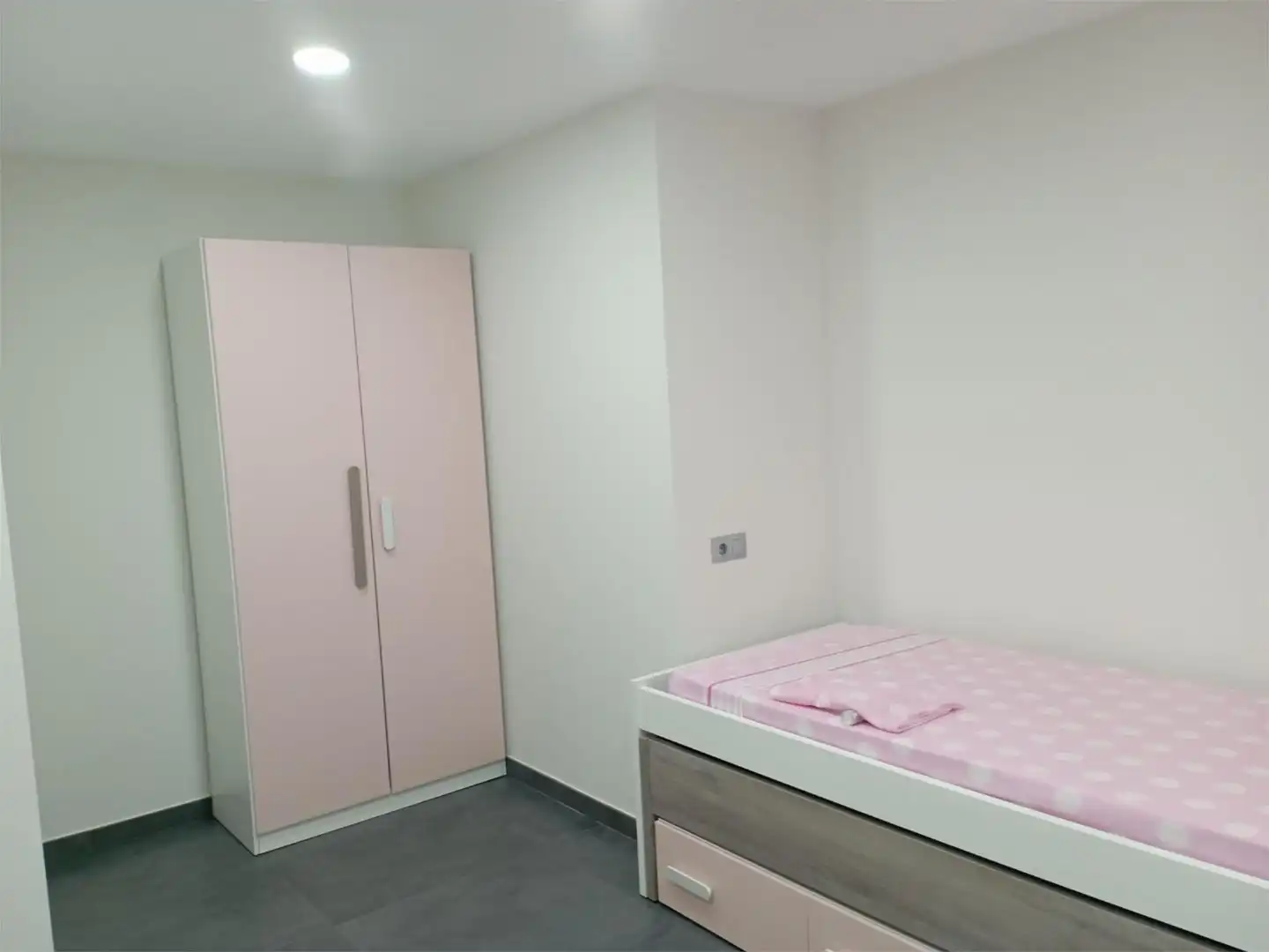 Dormitori de Casa o xalet en venda en Alfoz de Lloredo amb Terrassa i Balcó