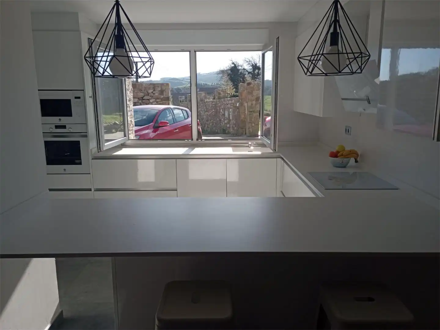Cuina de Casa o xalet en venda en Alfoz de Lloredo amb Terrassa i Balcó