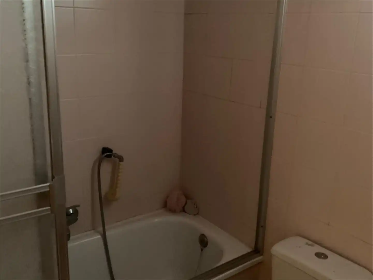 Houses for sale in Carrer Dels Llavadors, 18, Canals Bathroom of Houses for sale in Canals with Air Conditioner and Terrace