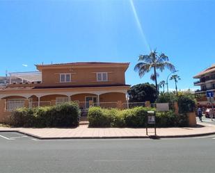 Vista exterior de Casa o xalet en venda en Puerto de la Cruz amb Terrassa