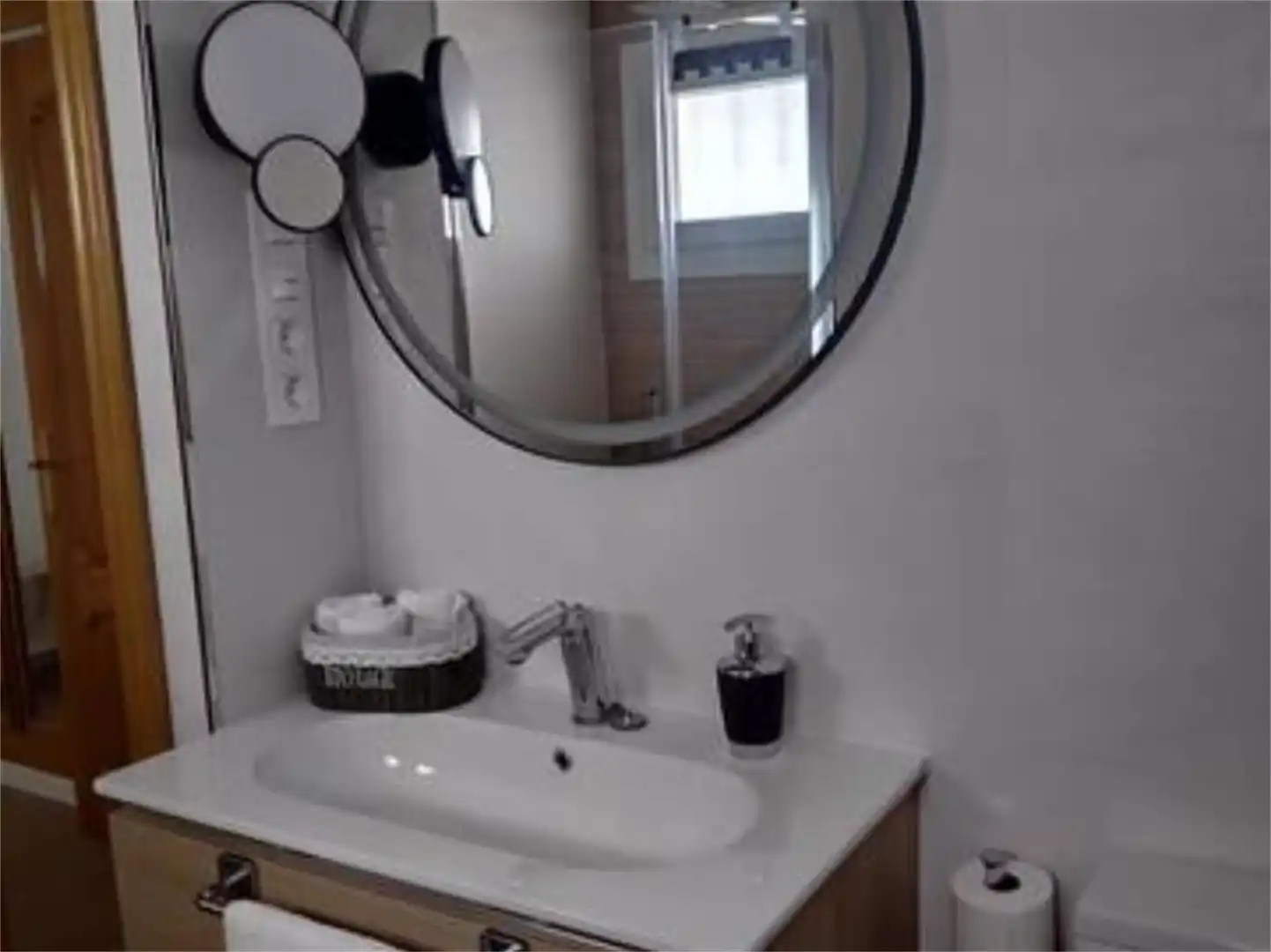Apartments for rent in Avenida Antonio Machado, 47, Puerto Marina Bathroom of Apartments for rent in Benalmádena with Air Conditioner, Swimming Pool and Furnished
