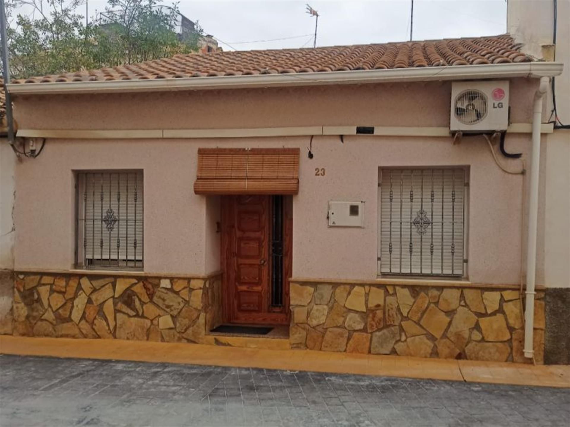Vista exterior de Casa adosada en venda en Villanueva del Río Segura amb Aire condicionat i Terrassa