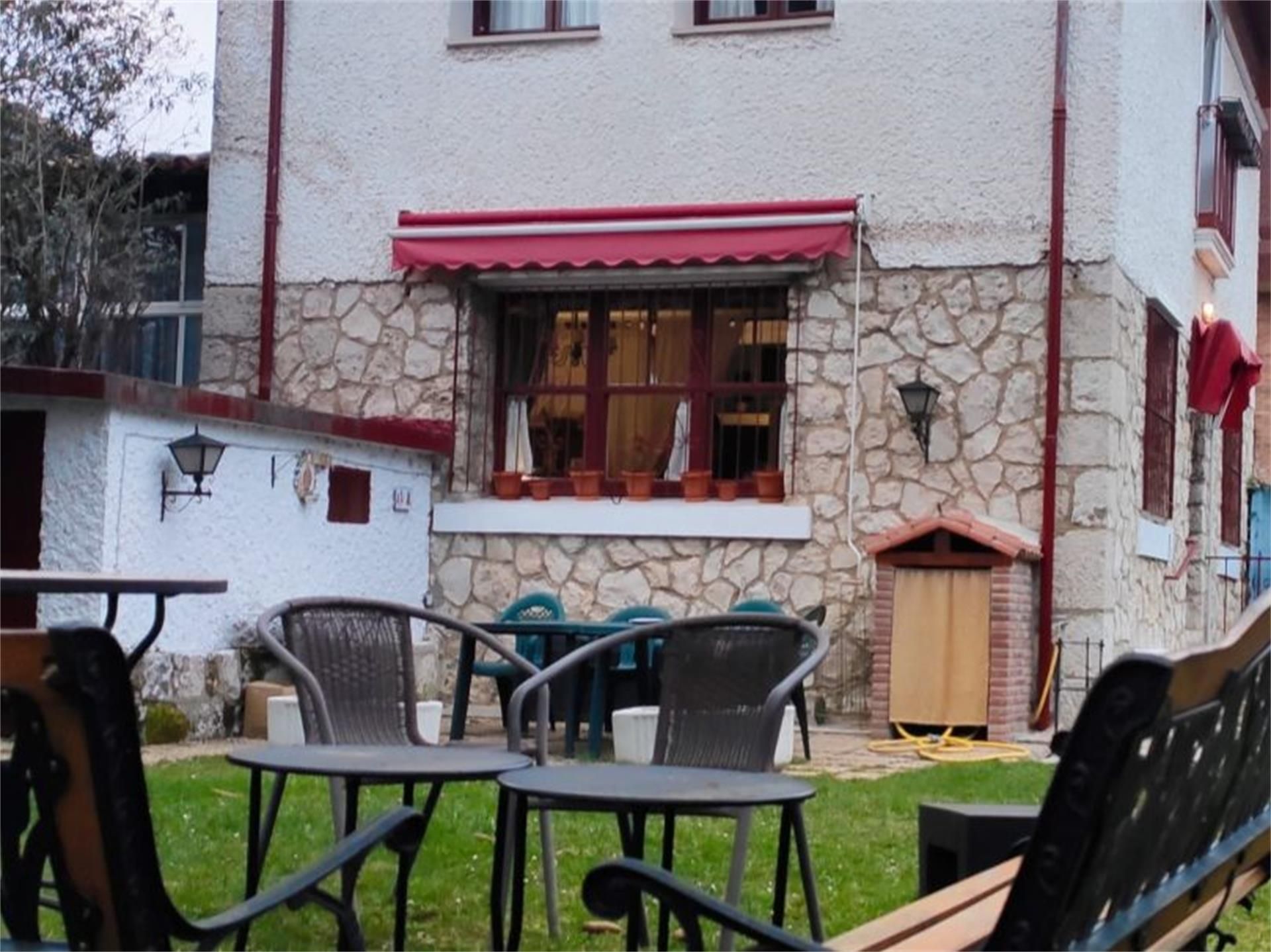 Casa o xalet de lloguer a Calle Espinosa de los Monteros, 14, Universidad - Las Huelgas