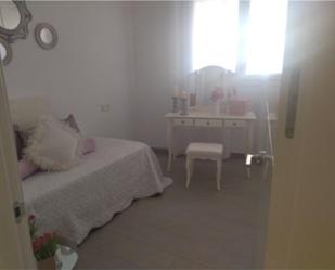 Bedroom of Flat to share in  Albacete Capital  with Air Conditioner, Terrace and Swimming Pool