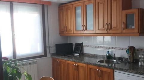 Foto 3 de Casa adosada en venta en Calle Fermín Gurbindo, 38, Lardero, La Rioja