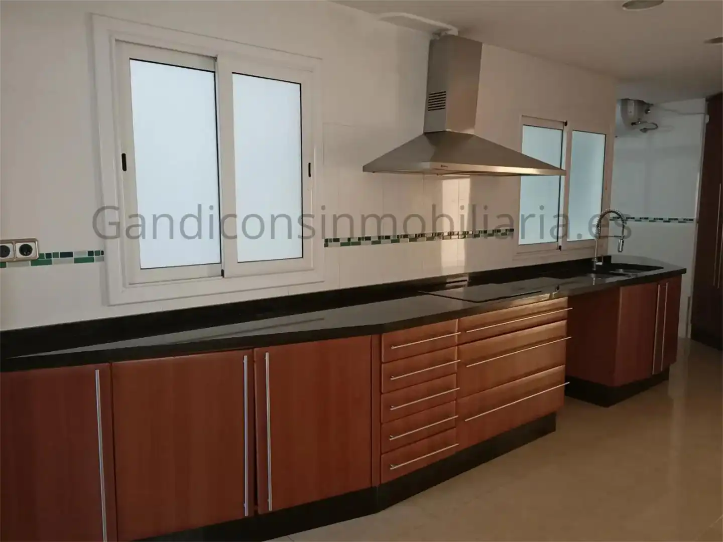 Cuina de Pis en venda en Gandia amb Aire condicionat i Balcó