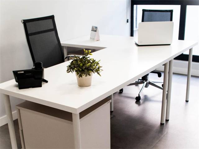 Oficina en Alquiler en Calle Retamar, 11 en Canillas