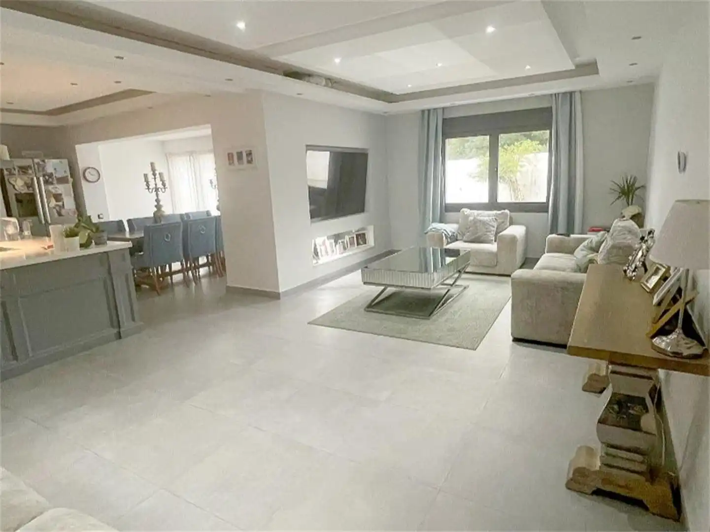 Casa o xalet en venda a Calle Sanlúcar, 115, Riviera del Sol Sala d'estar de Casa o xalet en venda en Mijas amb Aire condicionat, Calefacció i Jardí privat