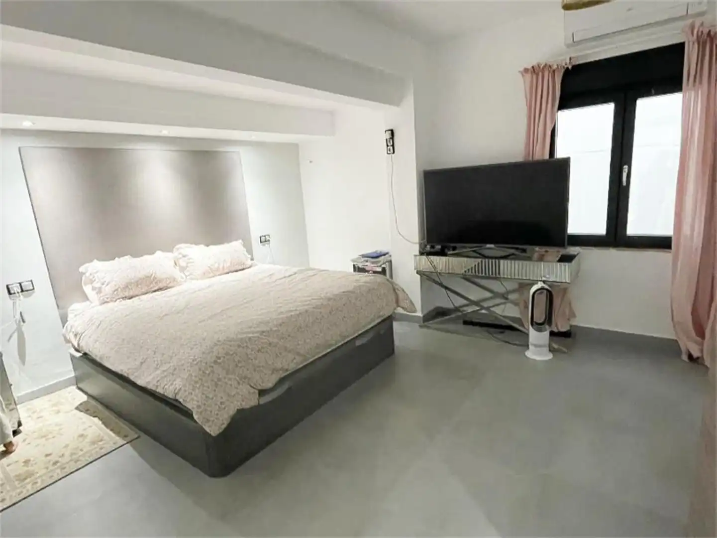Casa o xalet en venda a Calle Sanlúcar, 115, Riviera del Sol Dormitori de Casa o xalet en venda en Mijas amb Aire condicionat, Calefacció i Jardí privat