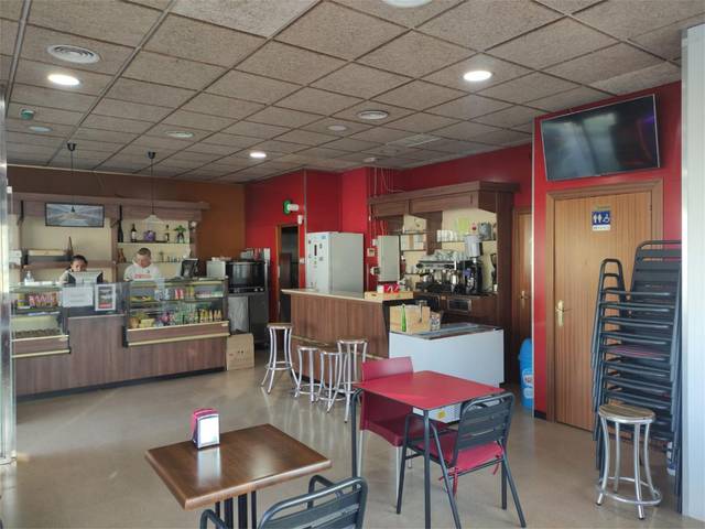 Local comercial en Venta en Vía Trajana, 28 en La Verneda i la Pau