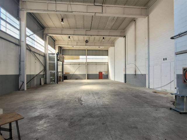 Nave industrial en Alquiler en Carrer de la Mare de Déu de Montserrat, 37 en La Verneda