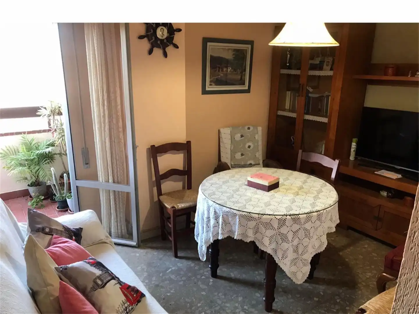 Pis en venda a Avenida Pío XII, 20, Las Torres - Guadalupe Menjador de Pis en venda en Huelva amb Terrassa, Moblat i Balcó
