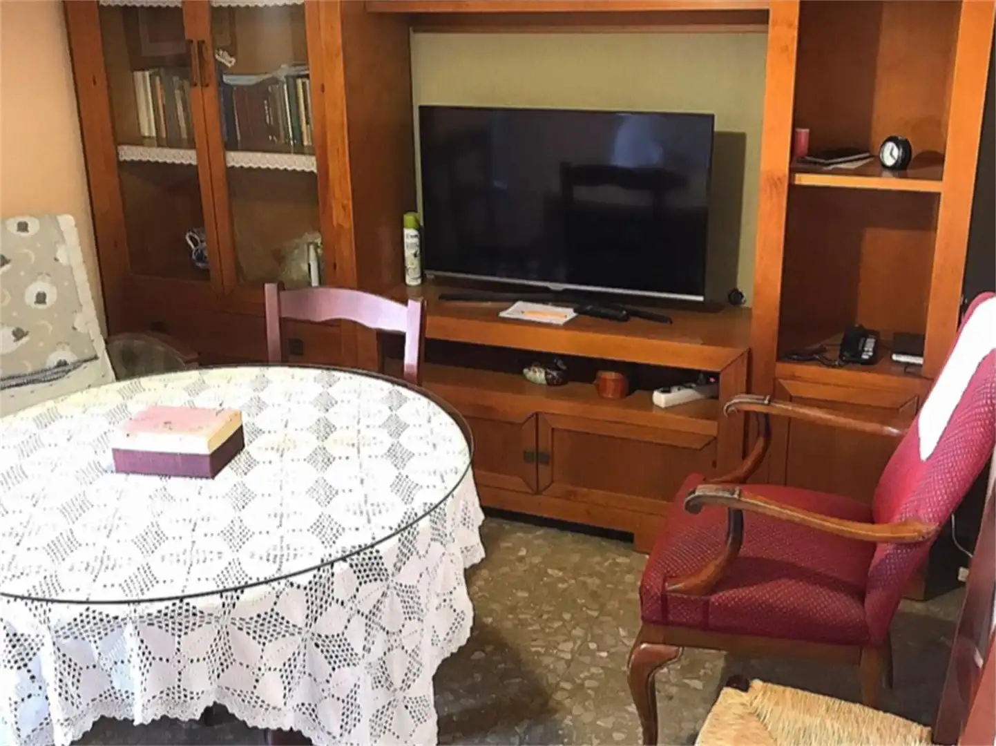 Pis en venda a Avenida Pío XII, 20, Las Torres - Guadalupe Sala d'estar de Pis en venda en Huelva amb Terrassa, Moblat i Balcó