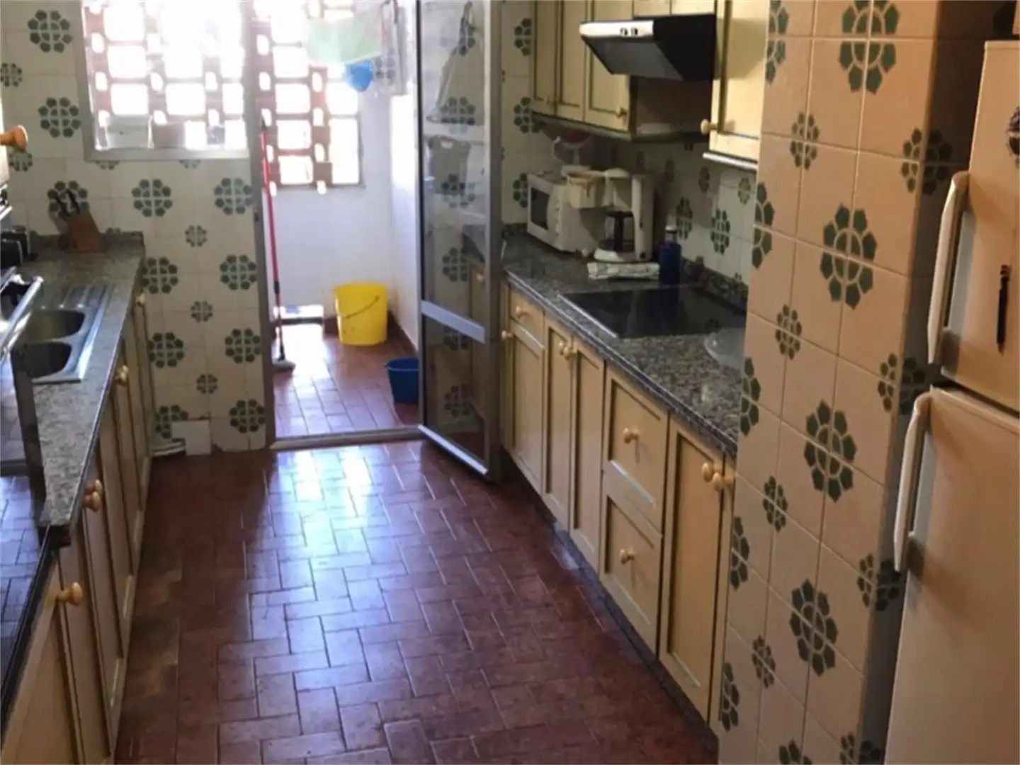 Pis en venda a Avenida Pío XII, 20, Las Torres - Guadalupe Cuina de Pis en venda en Huelva amb Terrassa, Moblat i Balcó