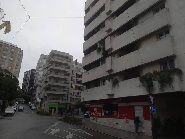 Local comercial en Alquiler en Rúa Arquitecto Pérez Bellas, 1 en Praza Independencia