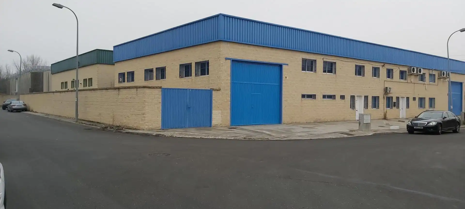 Industrial buildings for sale in Calle de la Iglesia, 5, Casco Urbano Exterior view of Industrial buildings for sale in Paracuellos de Jarama with Air Conditioner