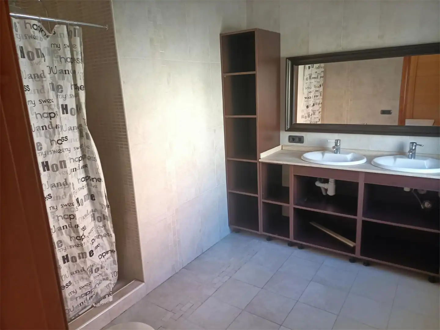 Habitación en Avinguda de Sant Llorenç, 15, Sant Llorenç Savall Baño de Piso para compartir en Sant Llorenç Savall con Parquet, Terraza y Amueblado