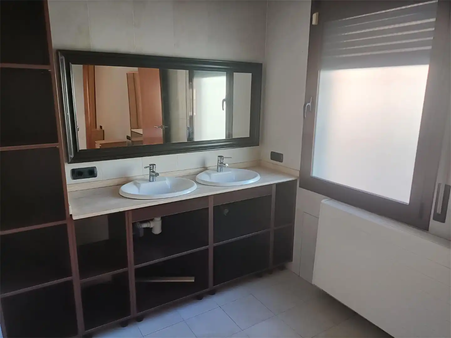 Habitación en Avinguda de Sant Llorenç, 15, Sant Llorenç Savall Baño de Piso para compartir en Sant Llorenç Savall con Parquet, Terraza y Amueblado