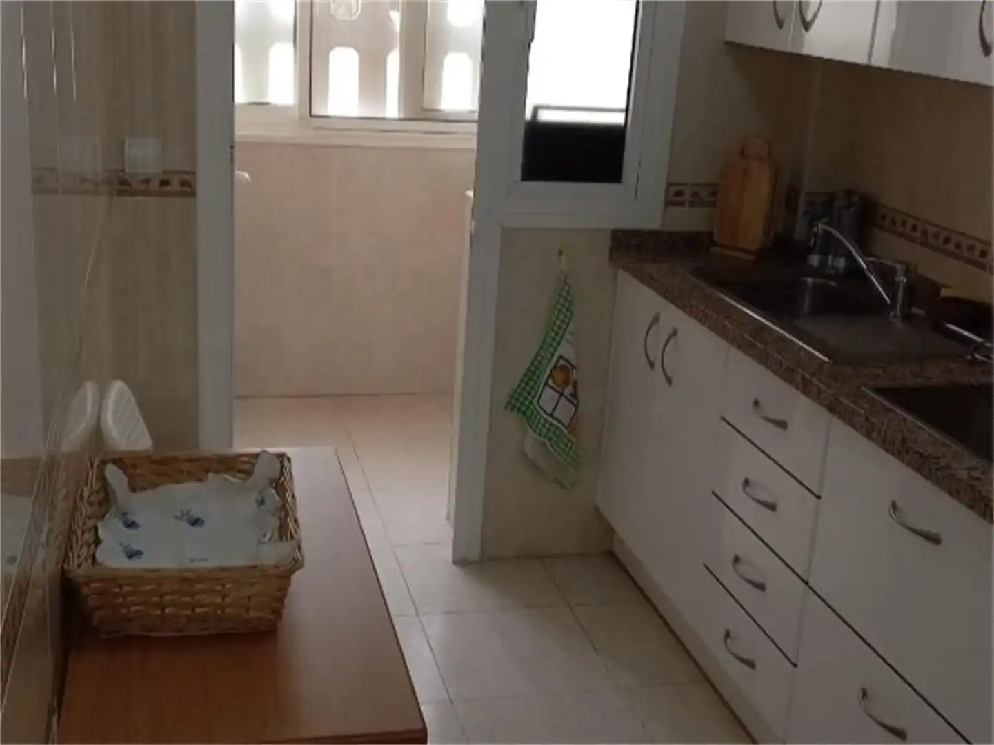 Apartments for rent in Paseo Marítimo Rey de España, 94, Playa de los Boliches Kitchen of Apartments for rent in Fuengirola with Air Conditioner, Swimming Pool and Balcony