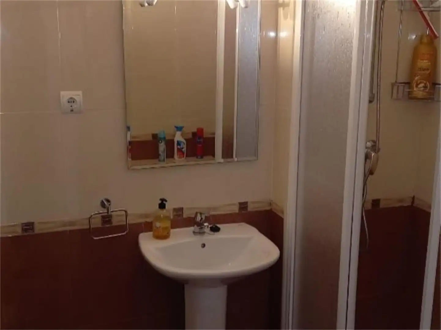 Apartments for rent in Paseo Marítimo Rey de España, 94, Playa de los Boliches Bathroom of Apartments for rent in Fuengirola with Air Conditioner, Swimming Pool and Balcony